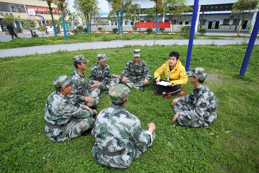 初二孩子厌学怎么办？什